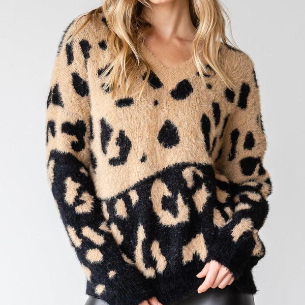 CURVY - Cozy Leopard Color Block Sweater